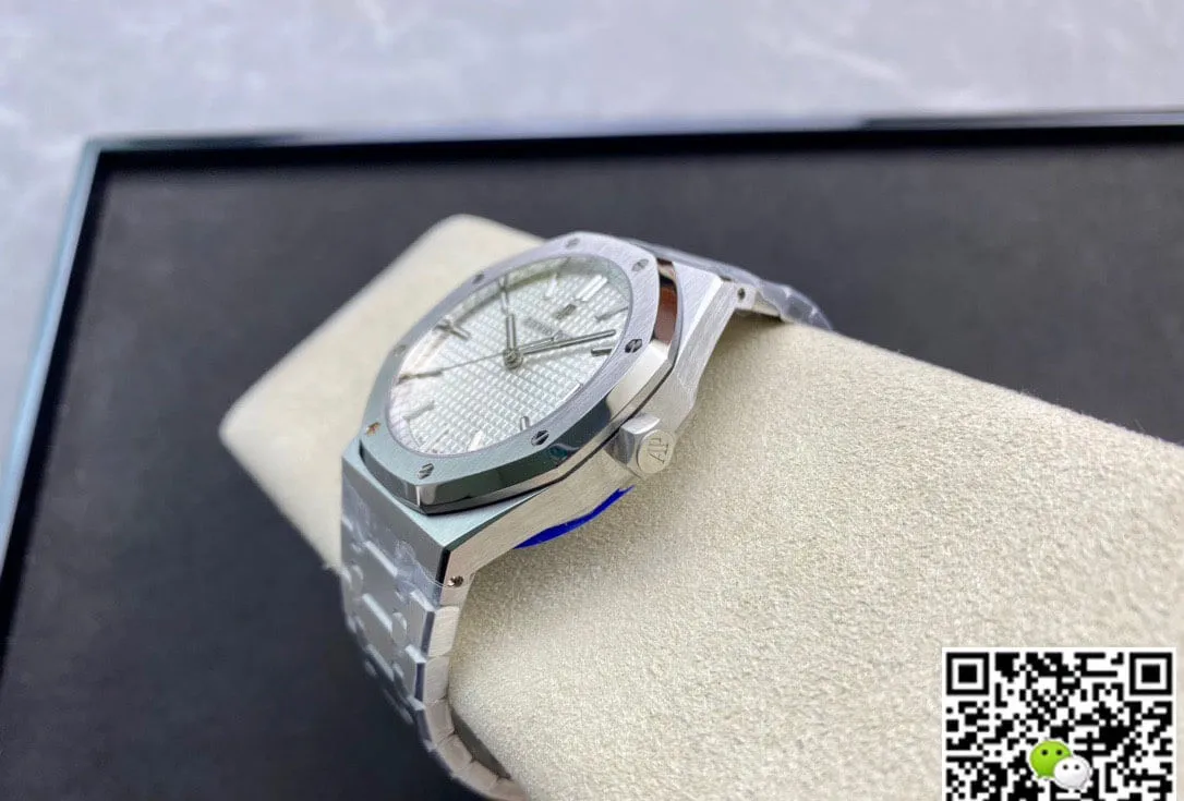 Audemars Piguet Royal Oak 15500ST.OO.1220ST.04 ZF Factory 1:1 Best Edition Replica Watch Titanium Case